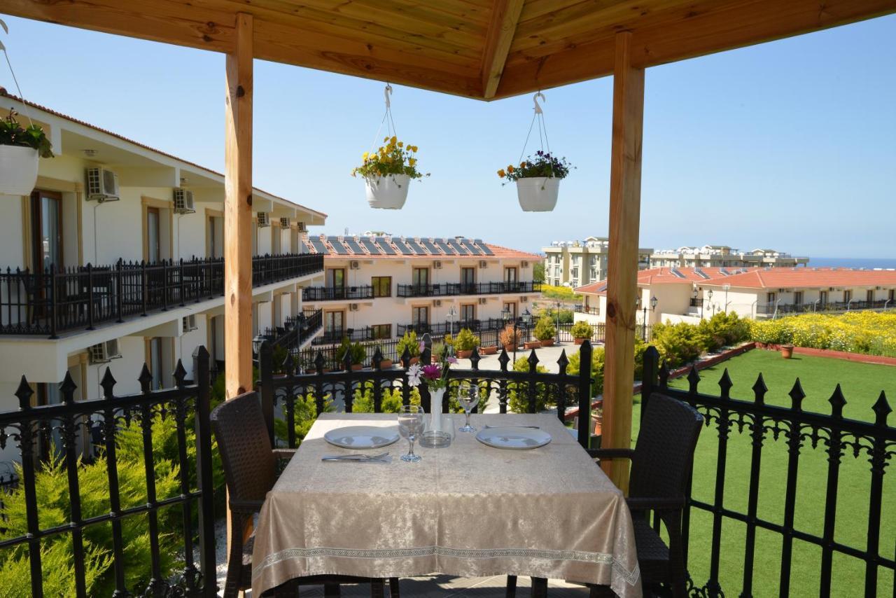 Riverside Garden Resort & Suna'S Beach Club Krini Dış mekan fotoğraf